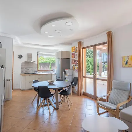 Kamara Villa
